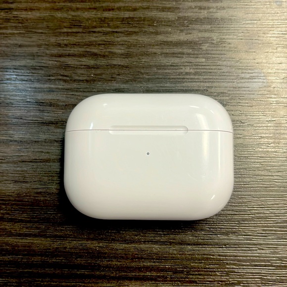 AirPods 2nd generation Still new (Not Used) Box included
